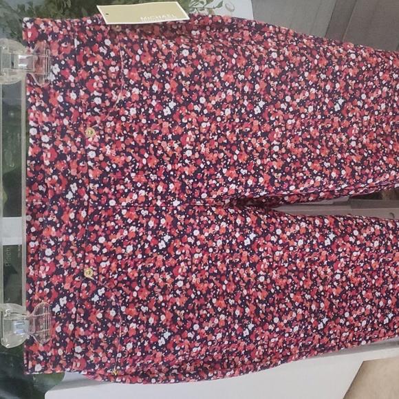 Michael Kors Pink Floral Pull up leggings - Picture 3 of 10